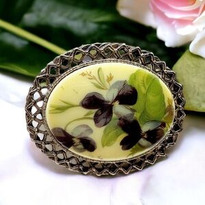 Vintage Wild Flower Hand Painted Gold Filigree Cameo Brooch Pin Signed
